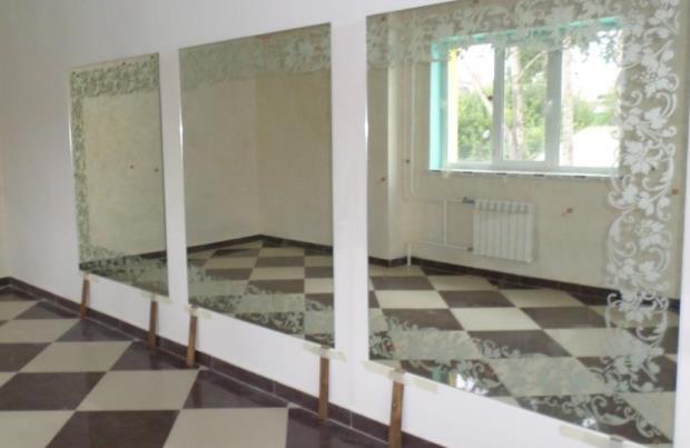 Зеркало с пескоструйным рисунком